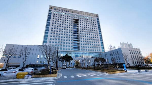 “아내가 횡령한 돈으로 부동산 매입?”…공범 몰린 남편 ‘무혐의’